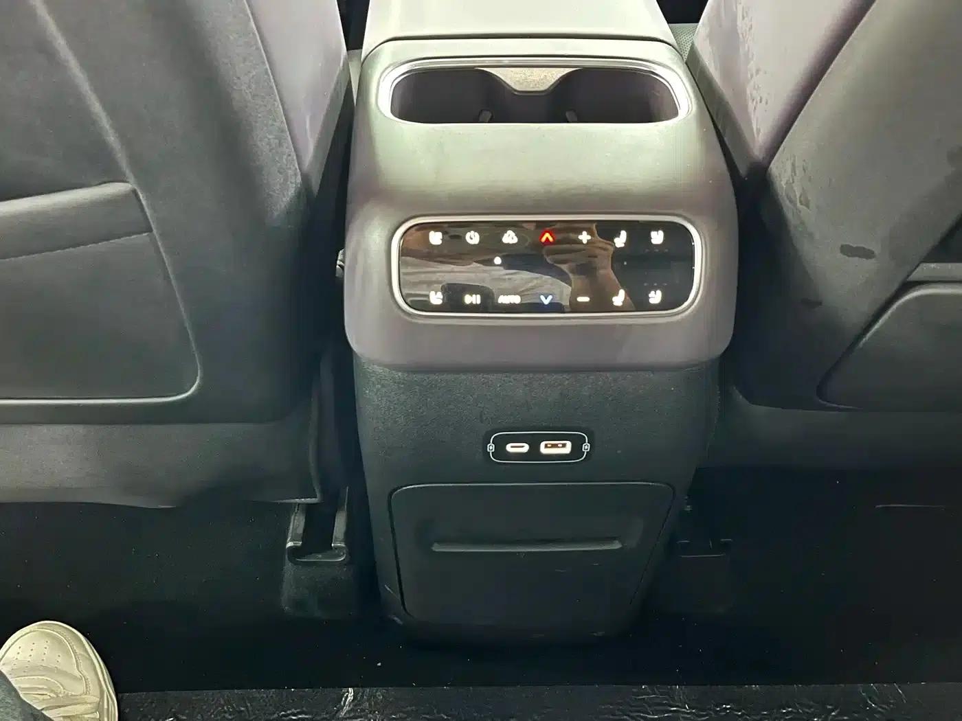 Leapmotor C16 2026 Pure Electric 630 LiDAR Smart Edition 6-Seater — миниатюра 14