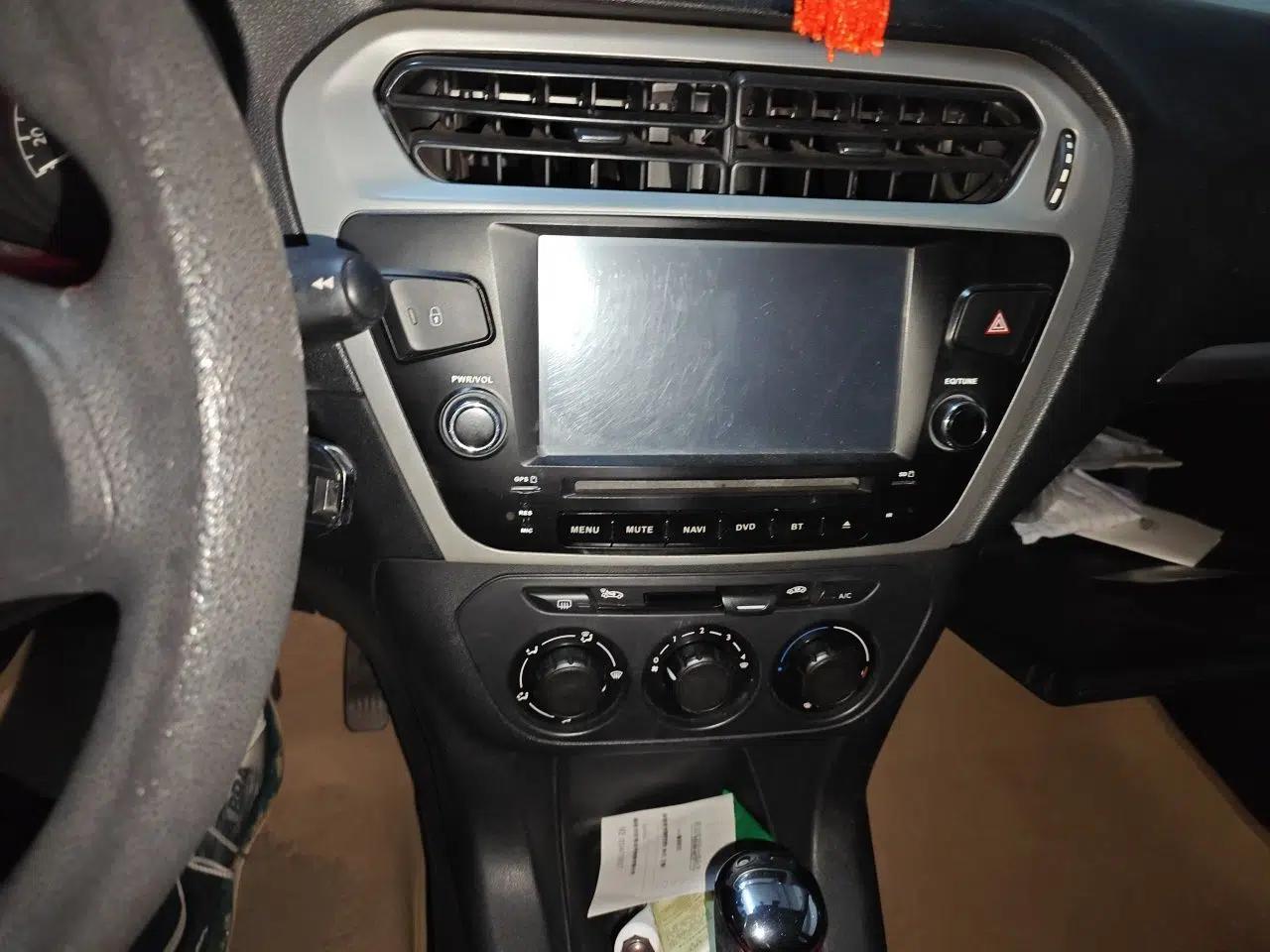 Peugeot 301 2014 1.6L Automatic Comfort Edition — миниатюра 13
