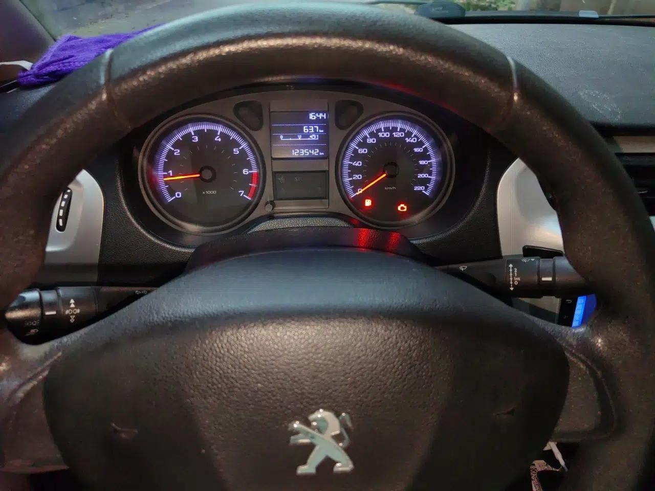 Peugeot 301 2018 1.6L Manual Comfort Edition — миниатюра 11