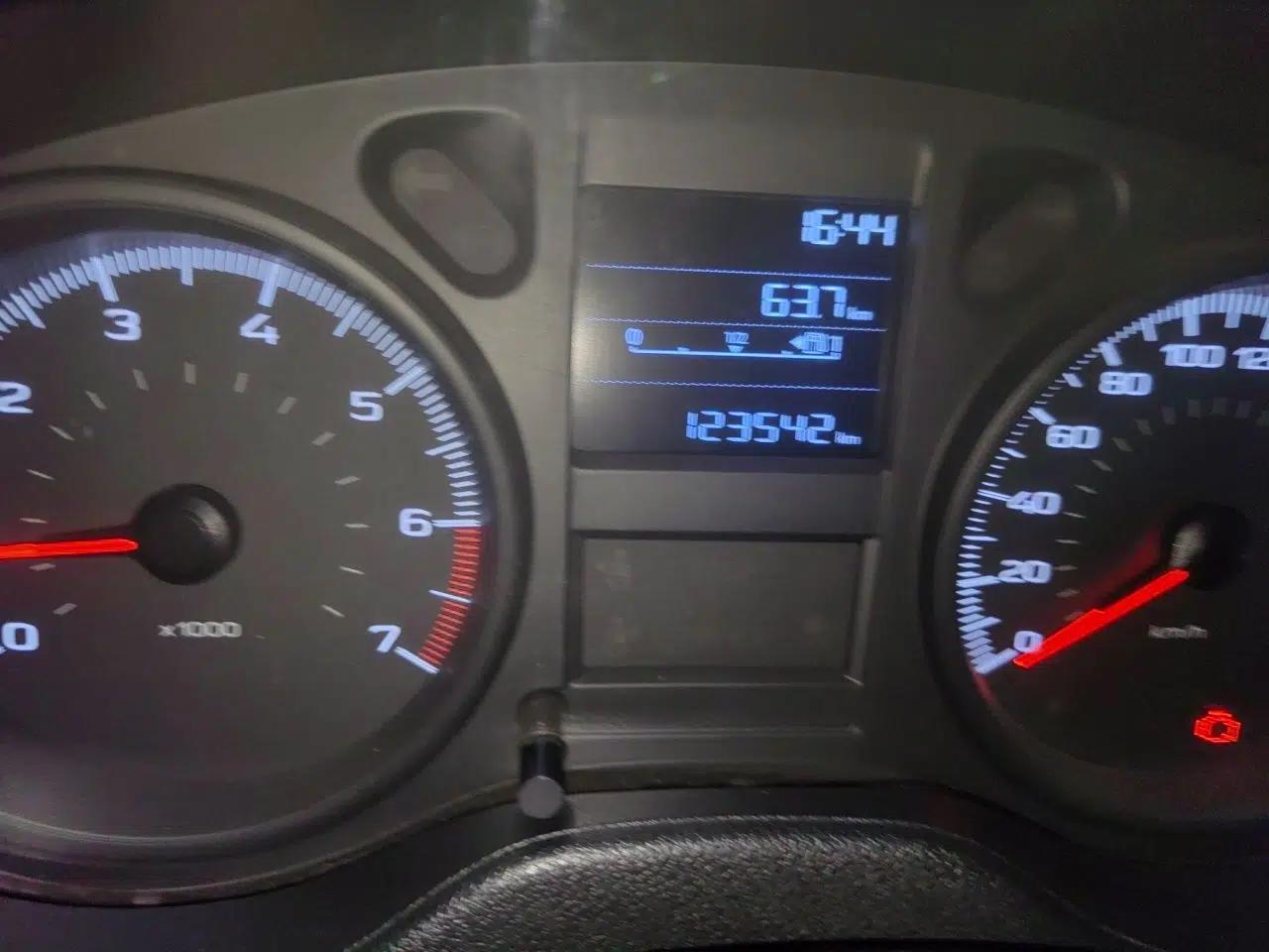 Peugeot 301 2018 1.6L Manual Comfort Edition — миниатюра 12