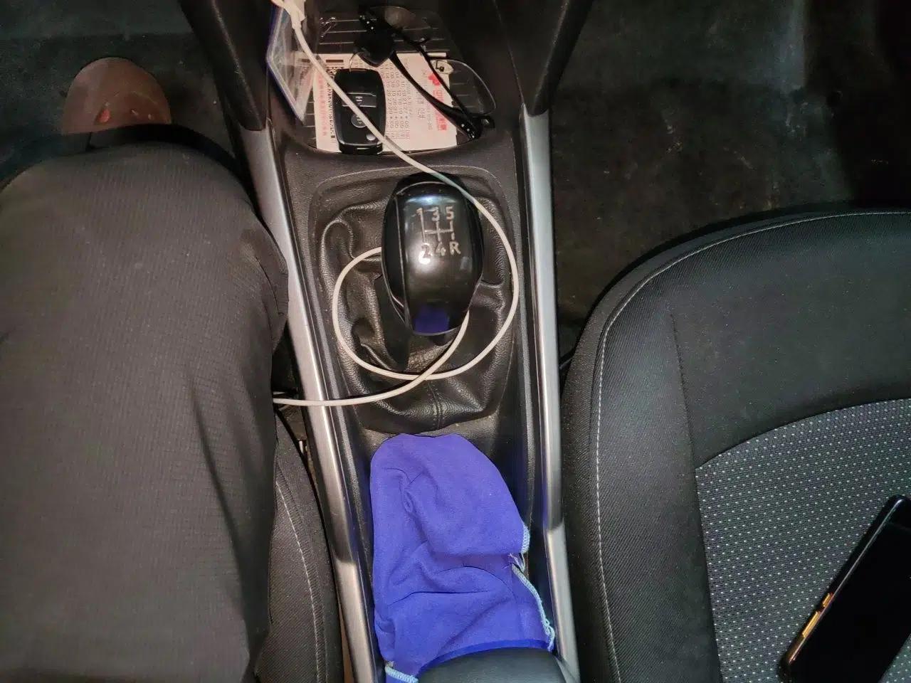 Peugeot 301 2018 1.6L Manual Comfort Edition — миниатюра 14