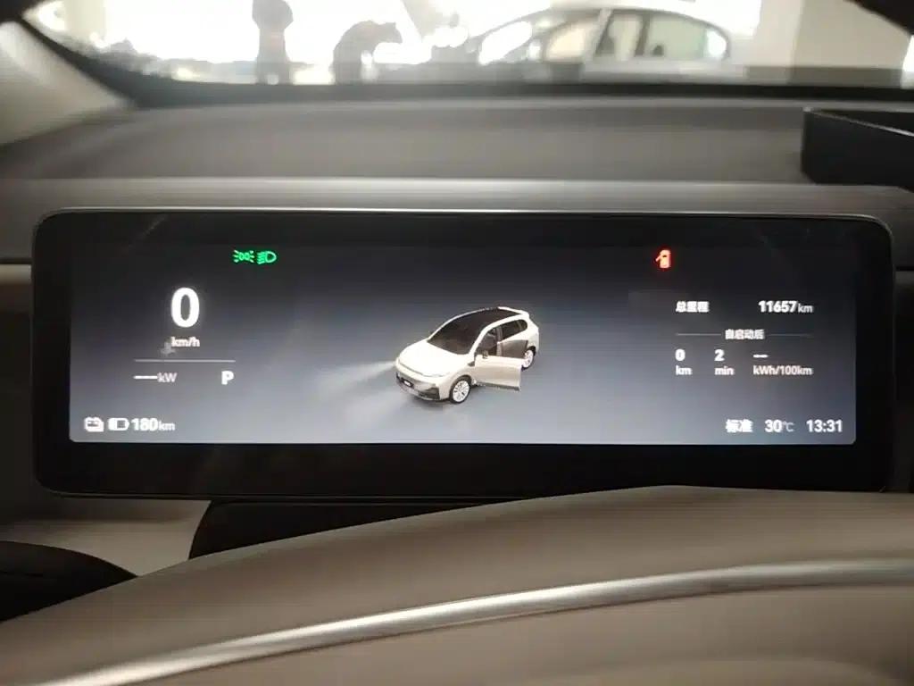 Leapmotor B10 2025 Model 510 Enjoy Edition — миниатюра 12