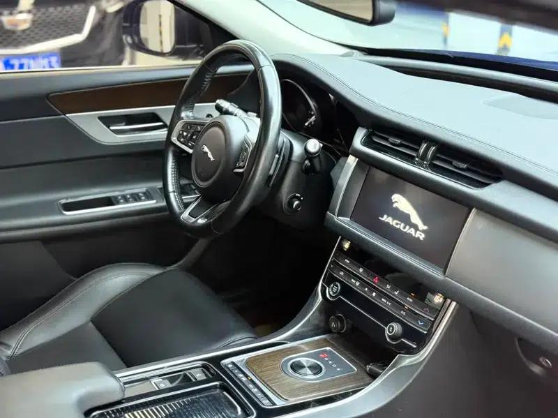 2019 Jaguar XFL 2.0T 200PS Two-Wheel Drive Elite Edition — миниатюра 6