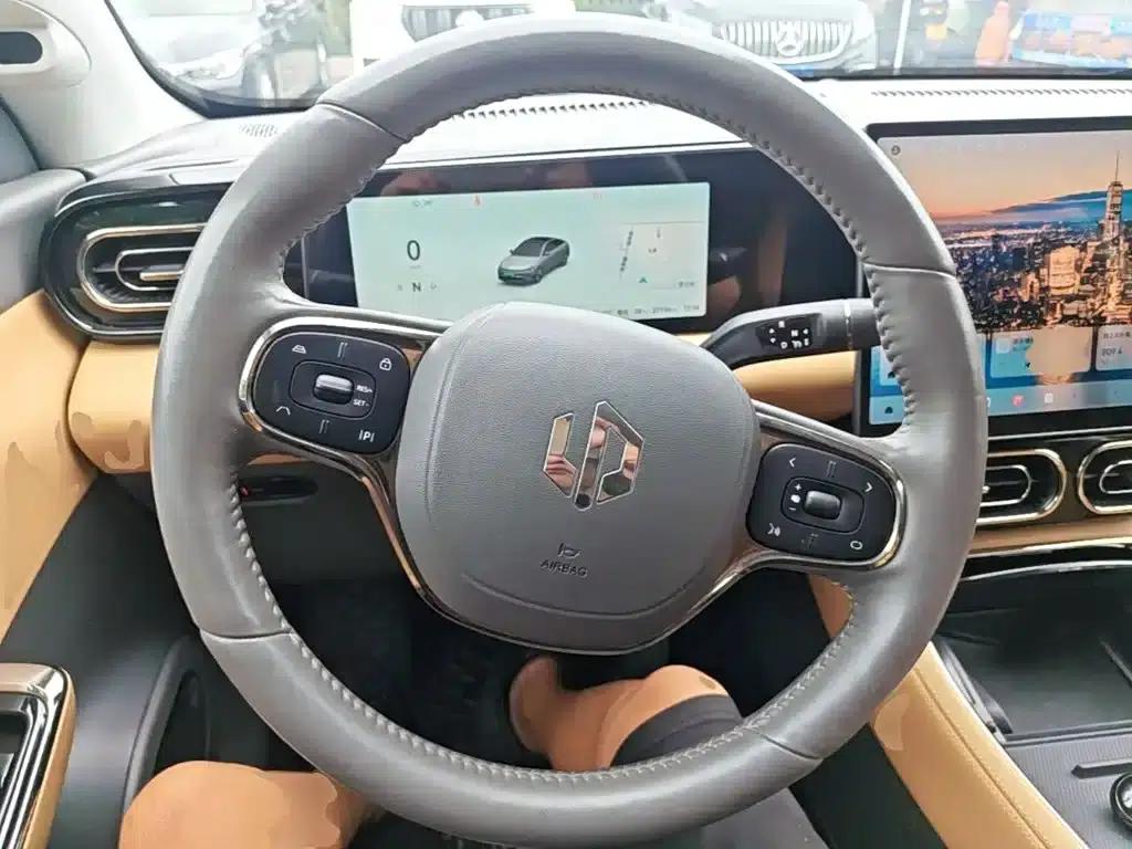 Leapmotor C01 2024 Range Extended 316 Premium Edition — миниатюра 11