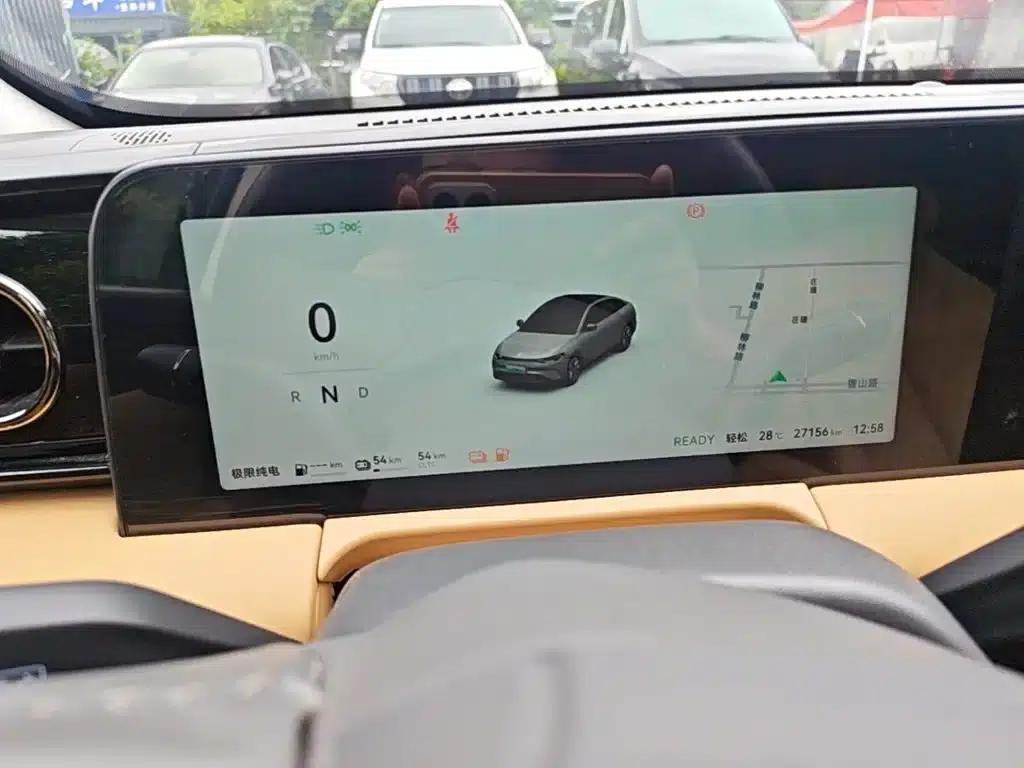 Leapmotor C01 2024 Range Extended 316 Premium Edition — миниатюра 12