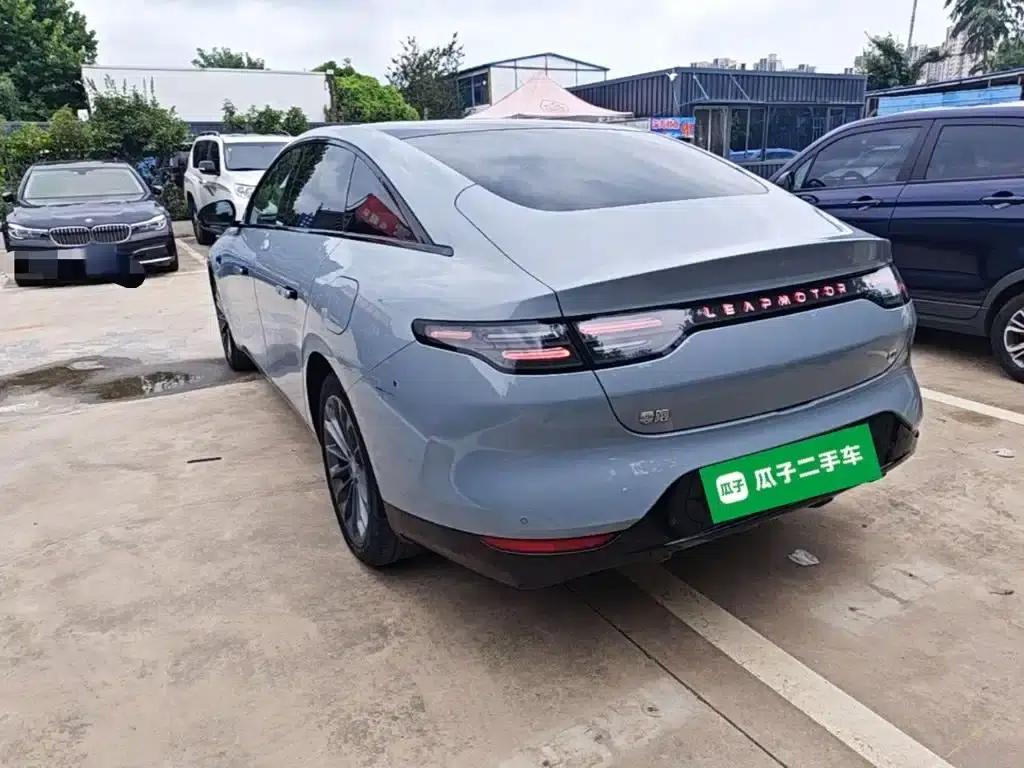 Leapmotor C01 2024 Range Extended 316 Premium Edition — миниатюра 5