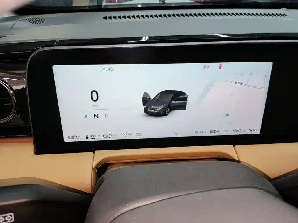 Leapmotor C01 2024 Range Extended 216 Premium Edition — миниатюра 12