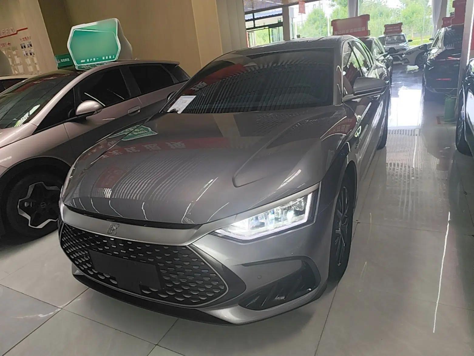BYD Han 2023 DM-i Champion Edition 121KM Prestige Model — миниатюра 2