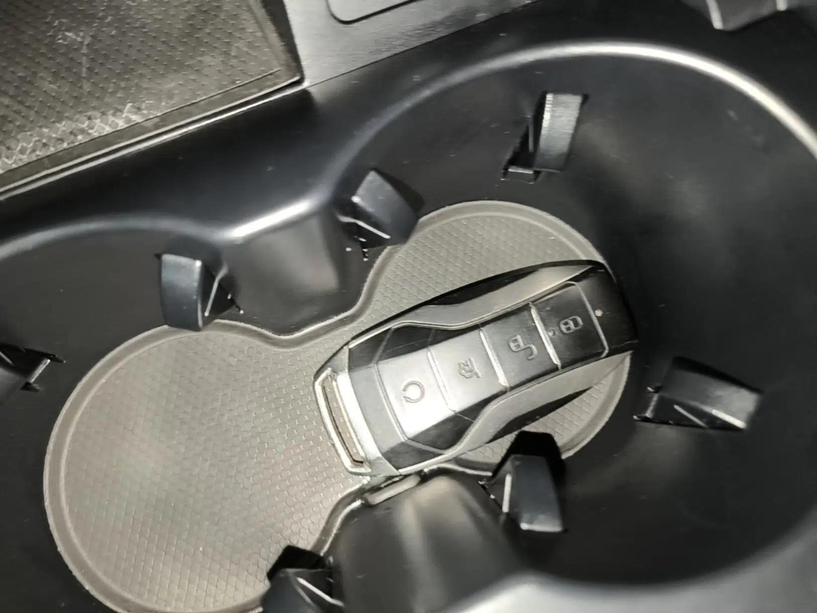 BYD Han 2020 EV Four-Wheel Drive High-Performance Flagship Model — миниатюра 28