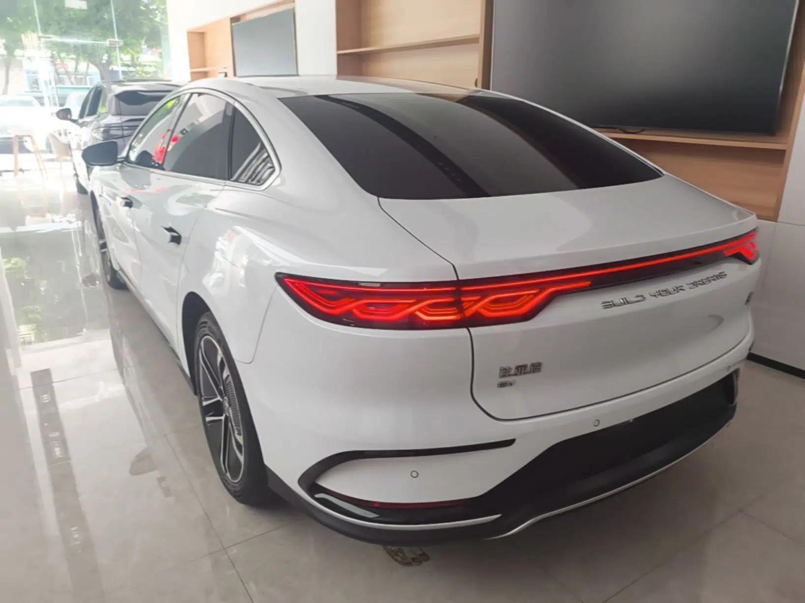 BYD Han 2023 EV Champion Edition 605KM Front-Drive Premium Model — миниатюра 4