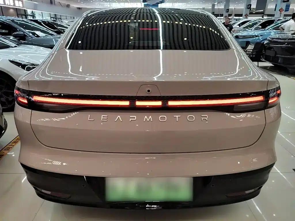 Leapmotor B01 2025 550 Enjoy Edition — миниатюра 6