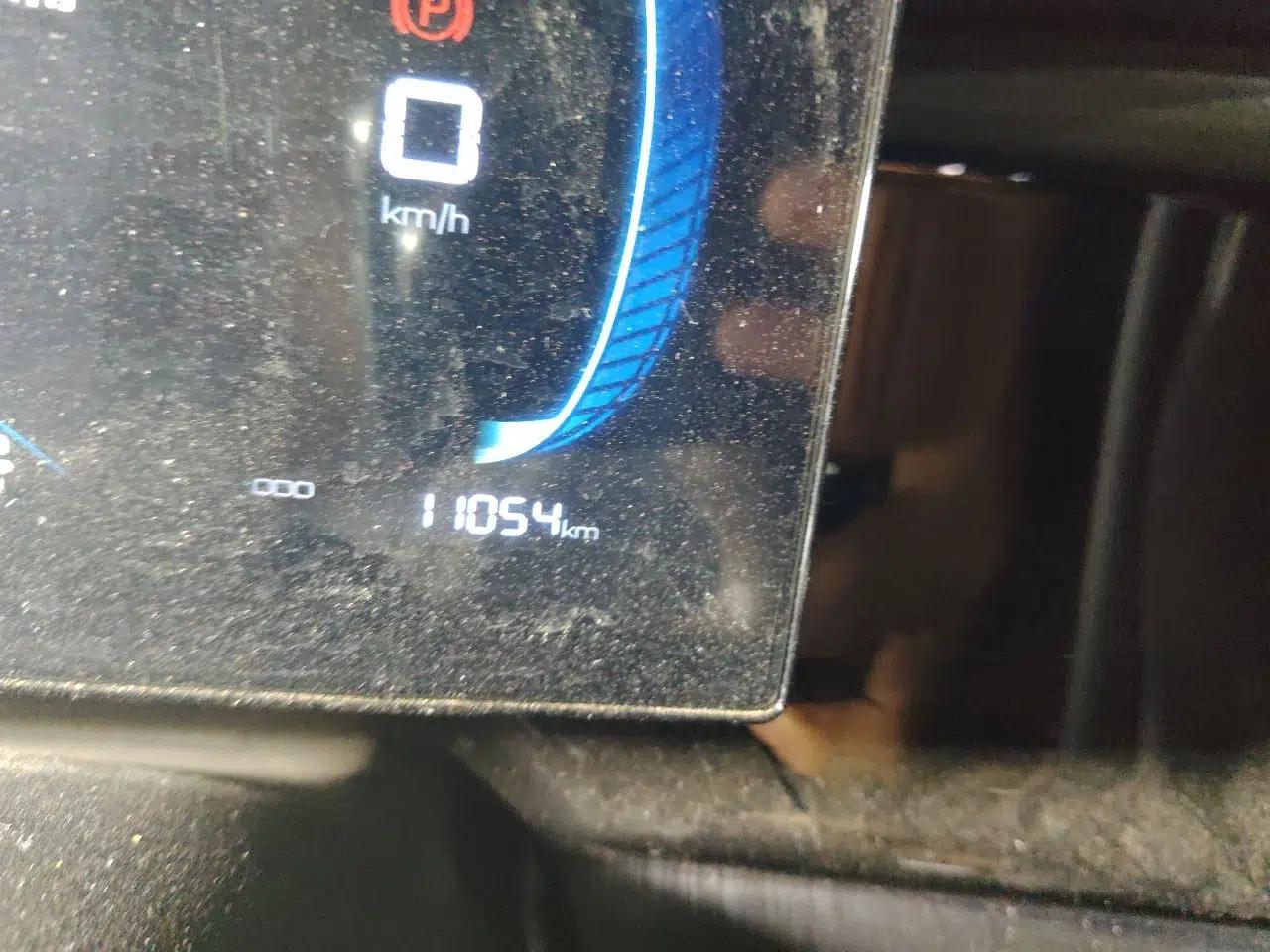 BYD Qin PLUS 2024 HONOR Edition DM-i 55KM Leading Model — миниатюра 12