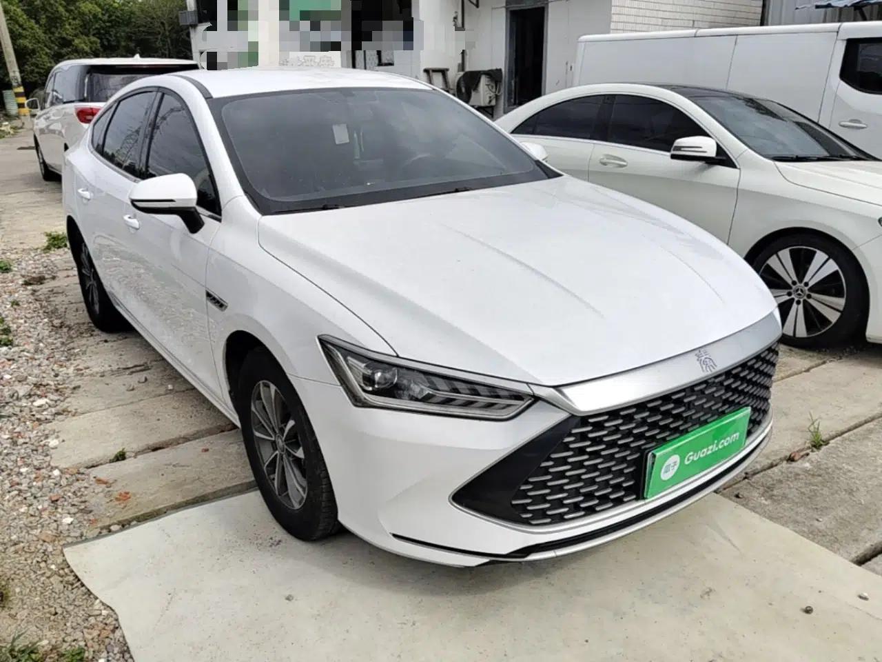 BYD Qin PLUS 2021 DM-i 55KM Prestige Model — миниатюра 3