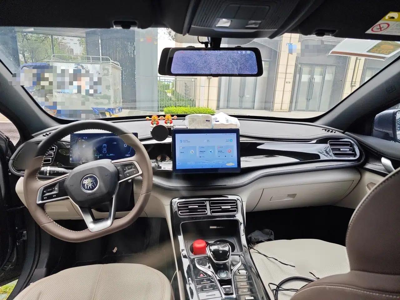 BYD Qin PLUS 2023 Champion Edition DM-i 55KM Leading Model — миниатюра 9