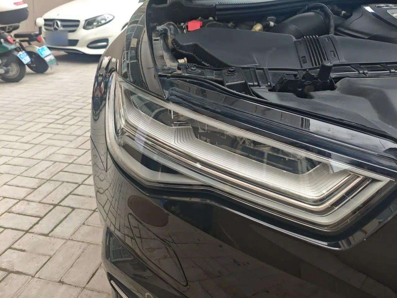 Audi A6L 2018 30th Anniversary Edition 30 FSI Style Model — миниатюра 7