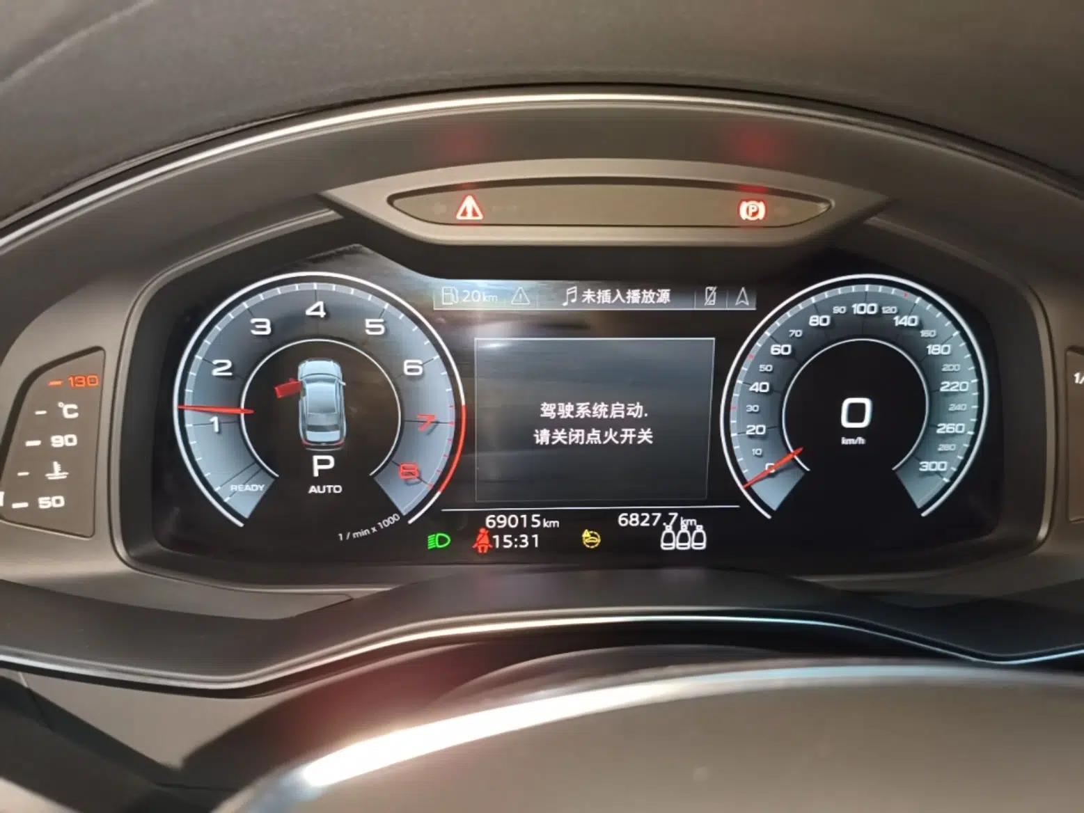 Audi A6L 2022 40 TFSI Luxury Dynamic Model — миниатюра 14