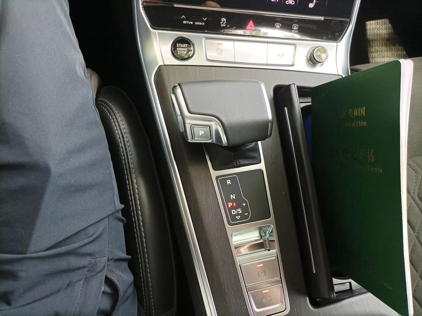 Audi A6L 2023 Revised Edition 45 TFSI quattro Prestige Dynamic Version — миниатюра 14