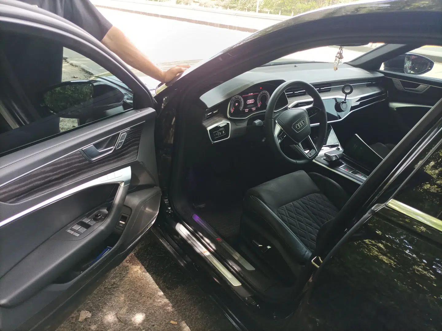 Audi A6L 2023 Revised Edition 45 TFSI quattro Prestige Dynamic Version — миниатюра 16