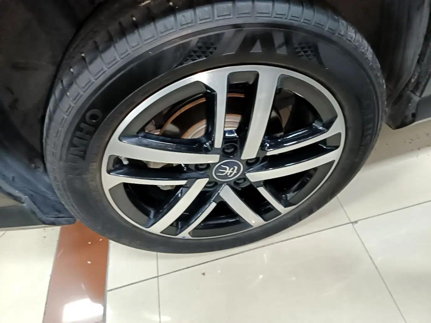 BYD Song L DM-i 2024 112 km Beyond Edition — миниатюра 11