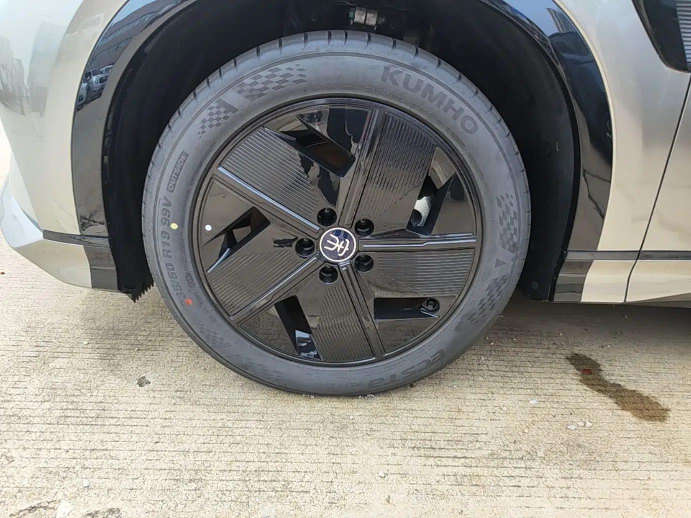 BYD Song L EV 2025 550 km Excellence Version — миниатюра 10