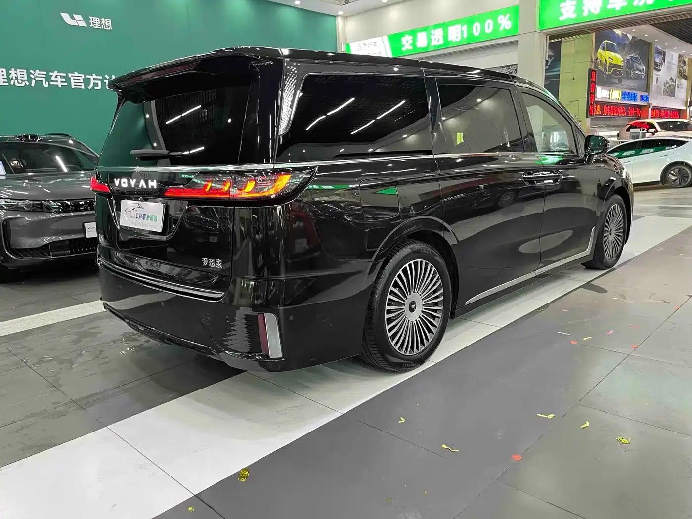 Voyah Dreamer 2025 PHEV AWD Flagship Kunpeng Edition — миниатюра 11