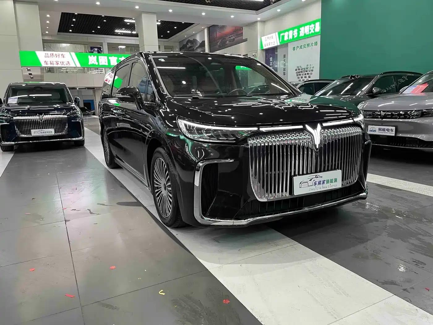 Voyah Dreamer 2025 PHEV AWD Flagship Kunpeng Edition — миниатюра 3