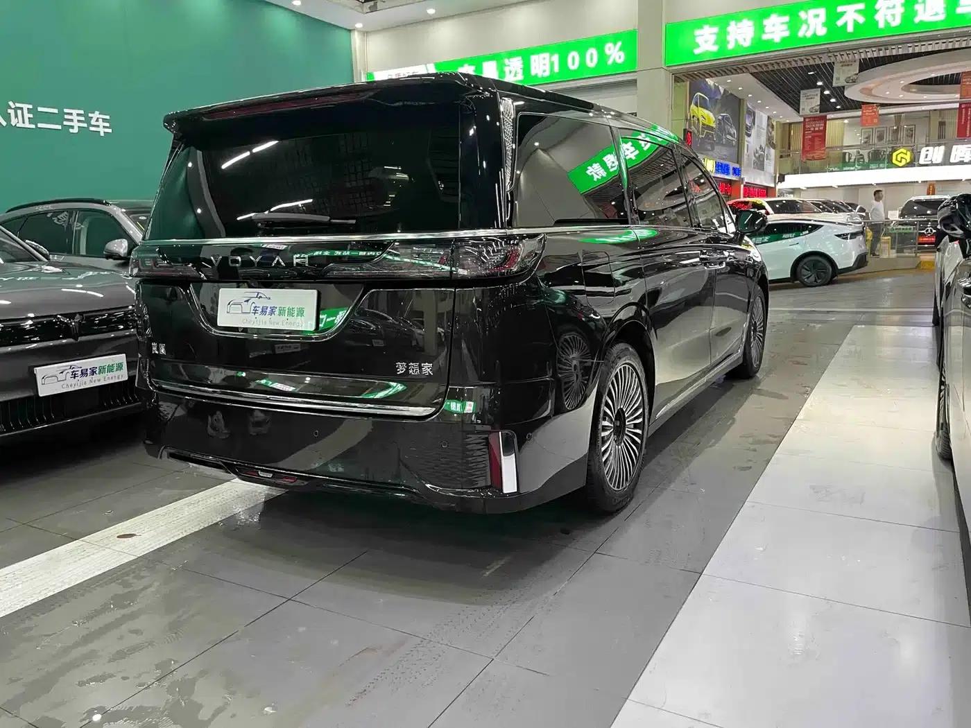 Voyah Dreamer 2025 PHEV 4WD Premium Kunpeng Edition — миниатюра 4