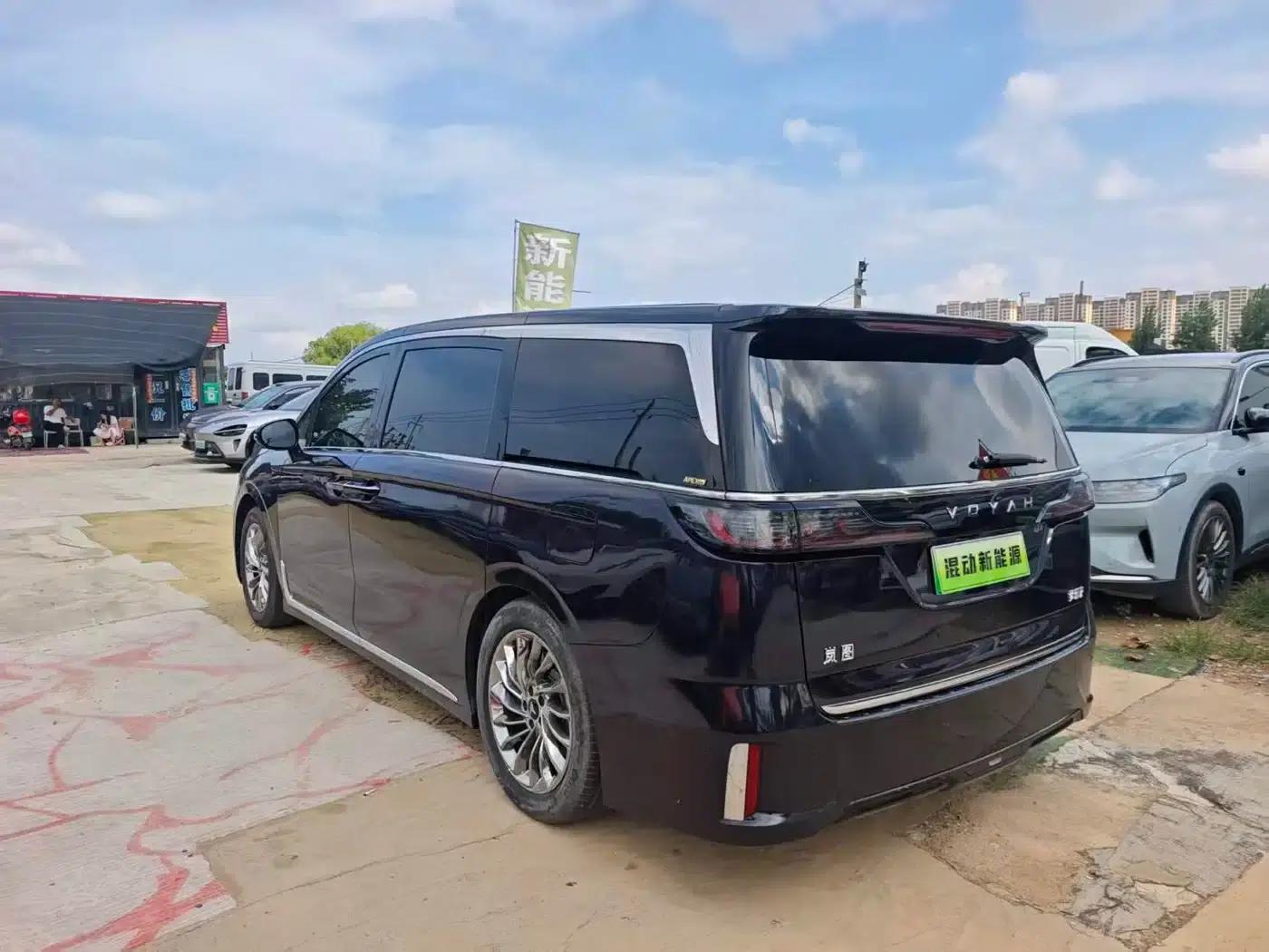 Voyah Dreamer 2024 PHEV Long Range Flagship Edition — миниатюра 7