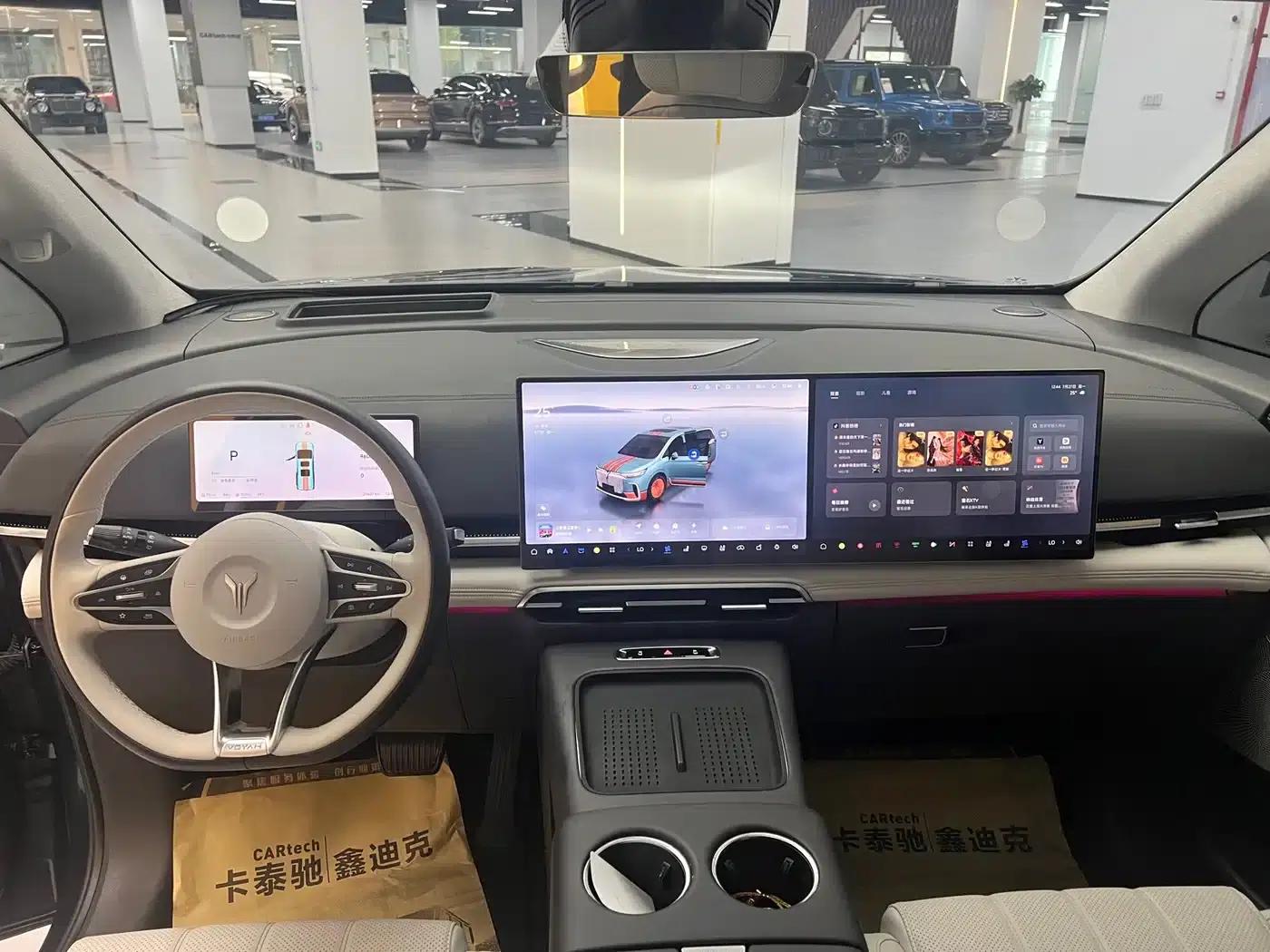 Voyah Dreamer 2025 PHEV AWD Flagship Kunpeng Edition — миниатюра 7