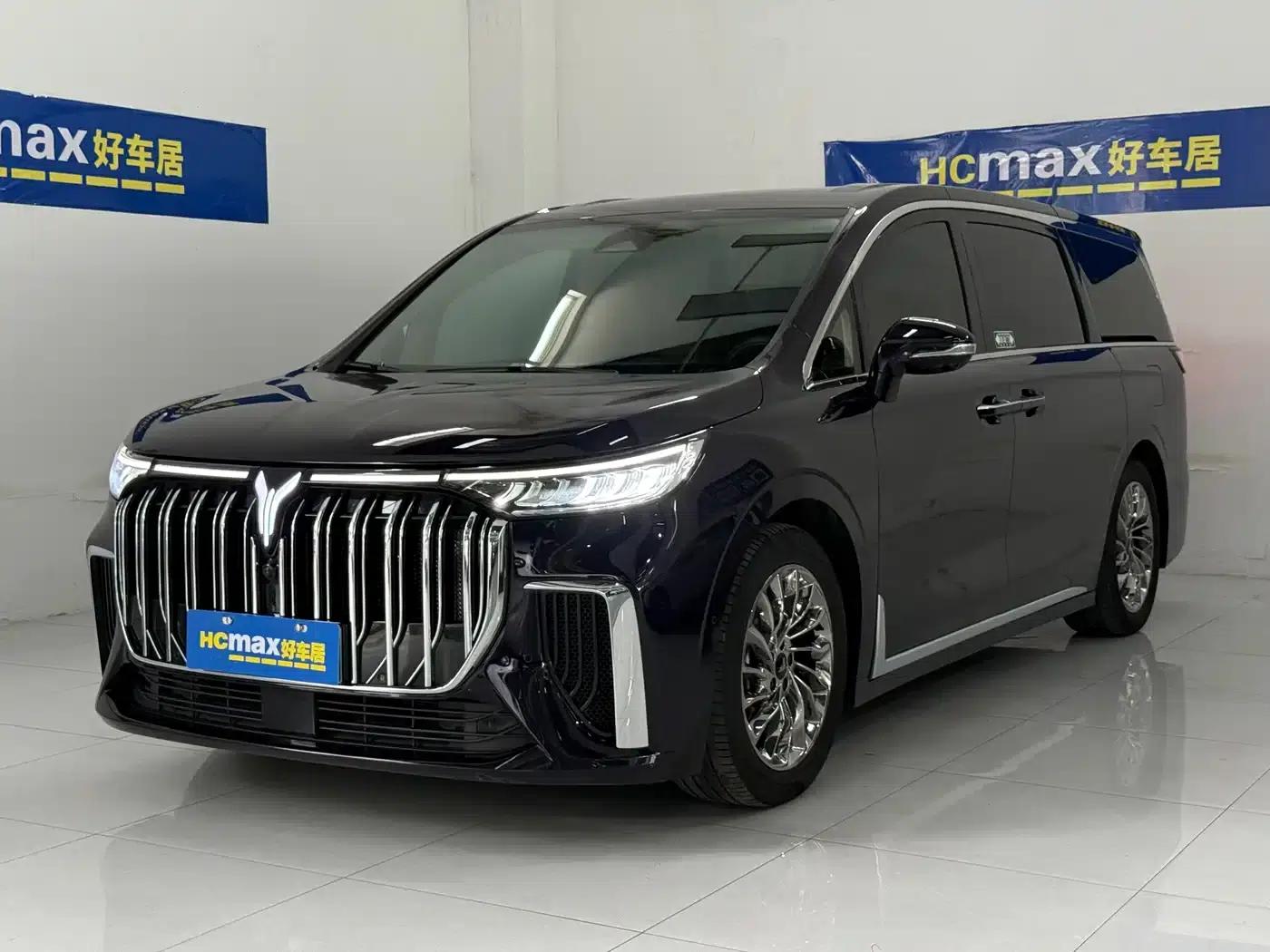 Voyah Dreamer 2024 PHEV Long Range Flagship Edition — миниатюра 1