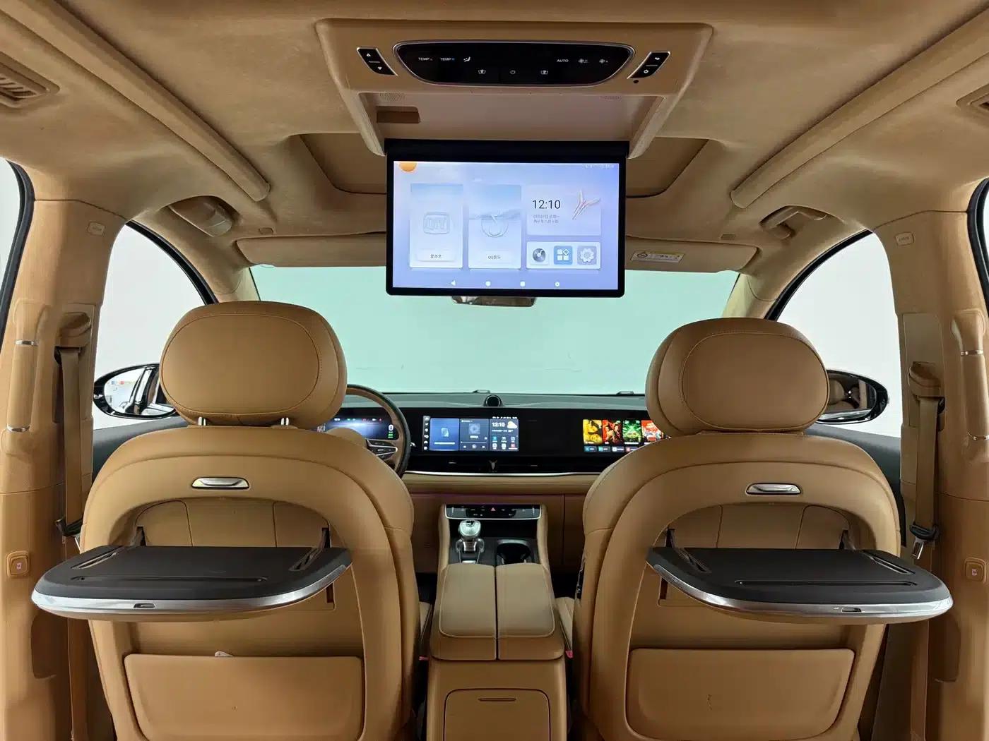 Voyah Dreamer 2024 PHEV Long Range Flagship Edition — миниатюра 17