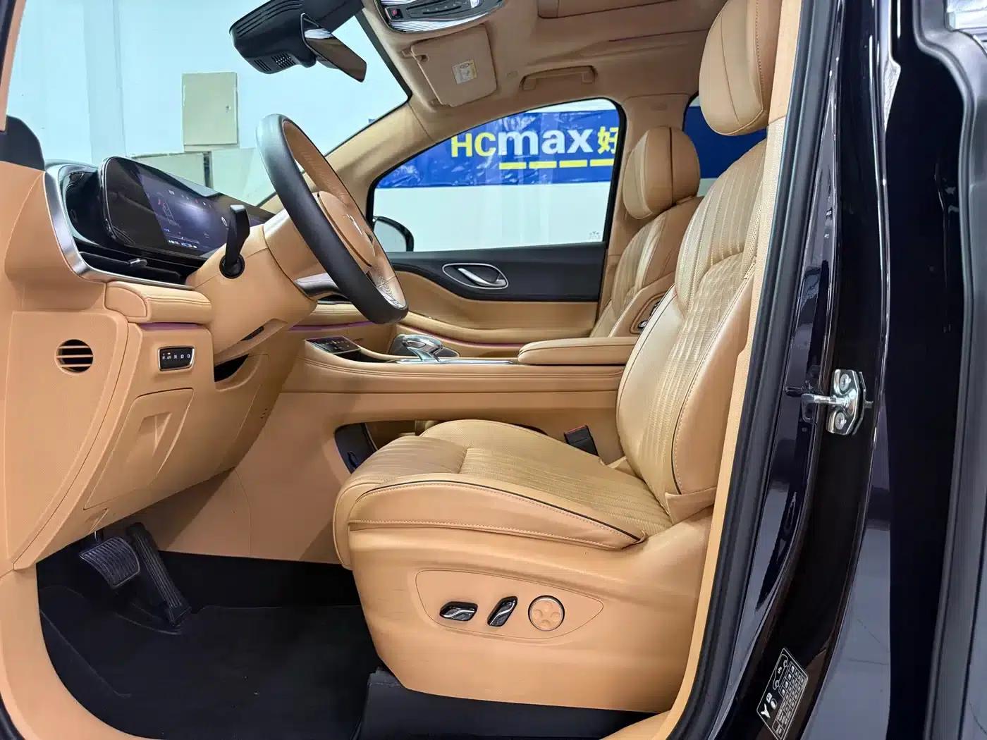 Voyah Dreamer 2024 PHEV Long Range Flagship Edition — миниатюра 7
