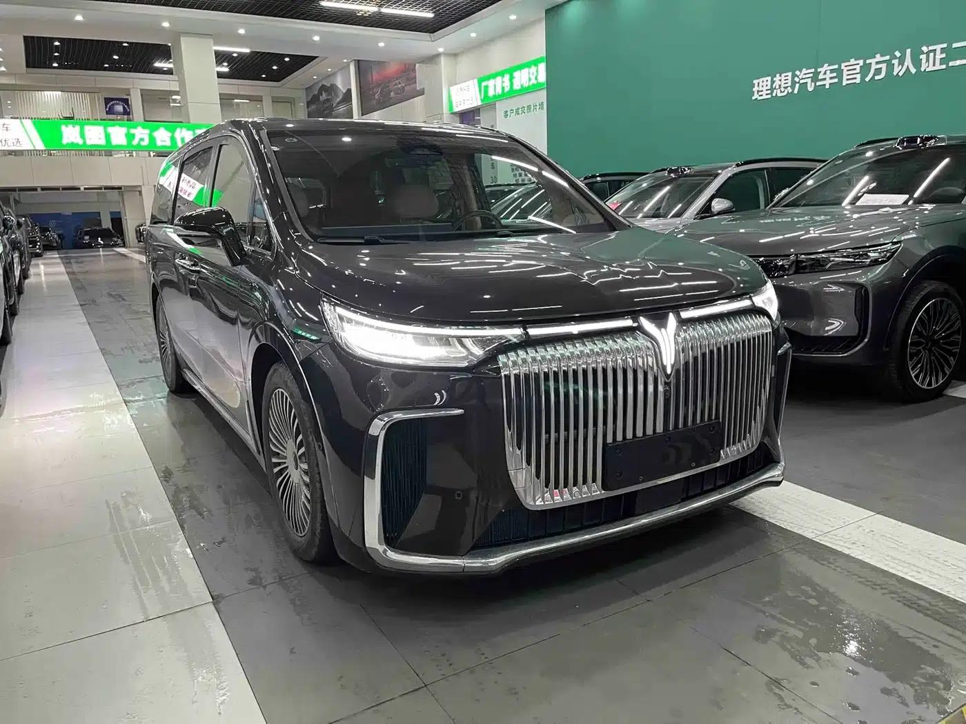 Voyah Dreamer 2025 PHEV AWD Flagship Kunpeng Edition — миниатюра 3