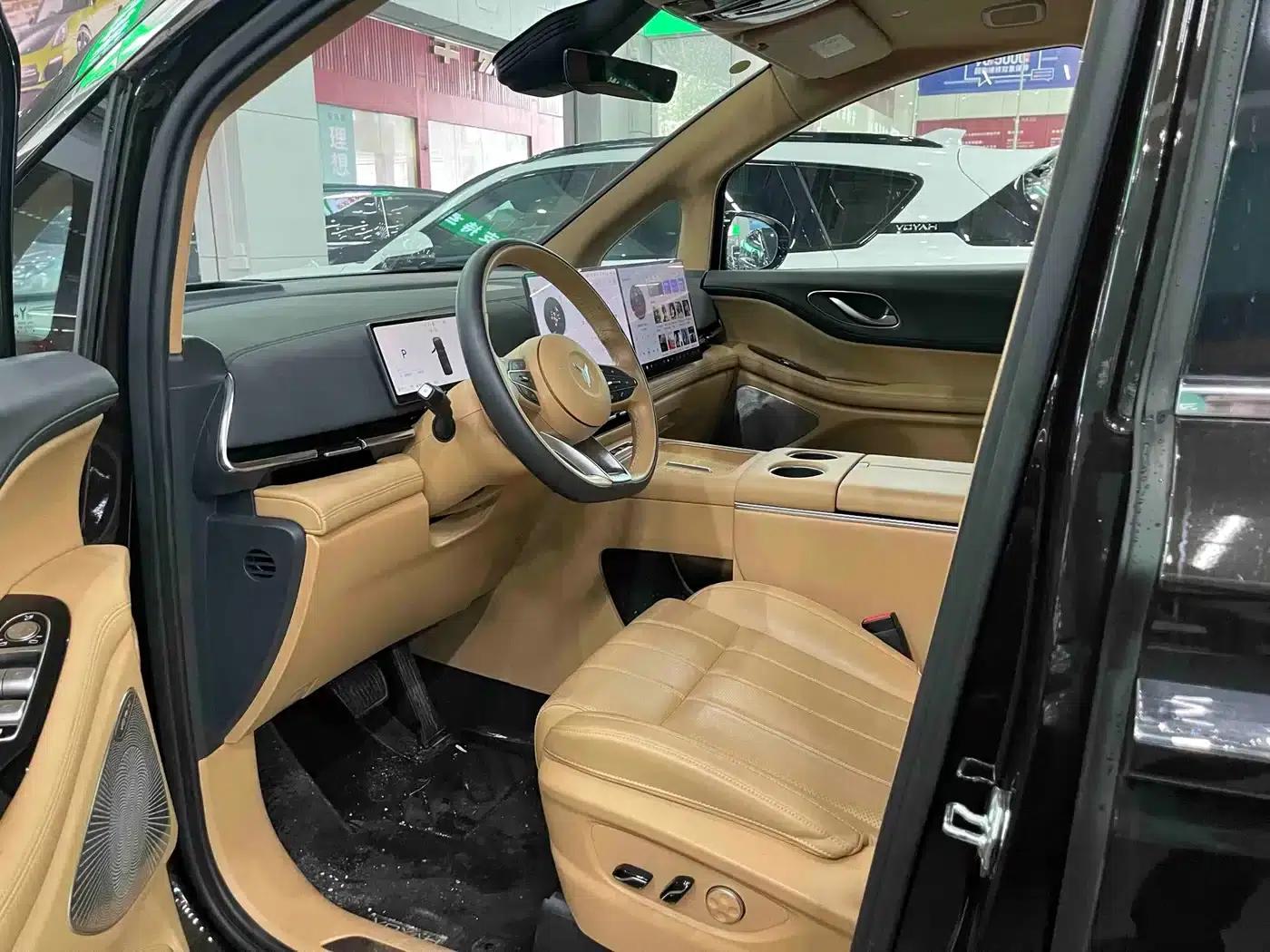 Voyah Dreamer 2025 PHEV AWD Flagship Kunpeng Edition — миниатюра 4