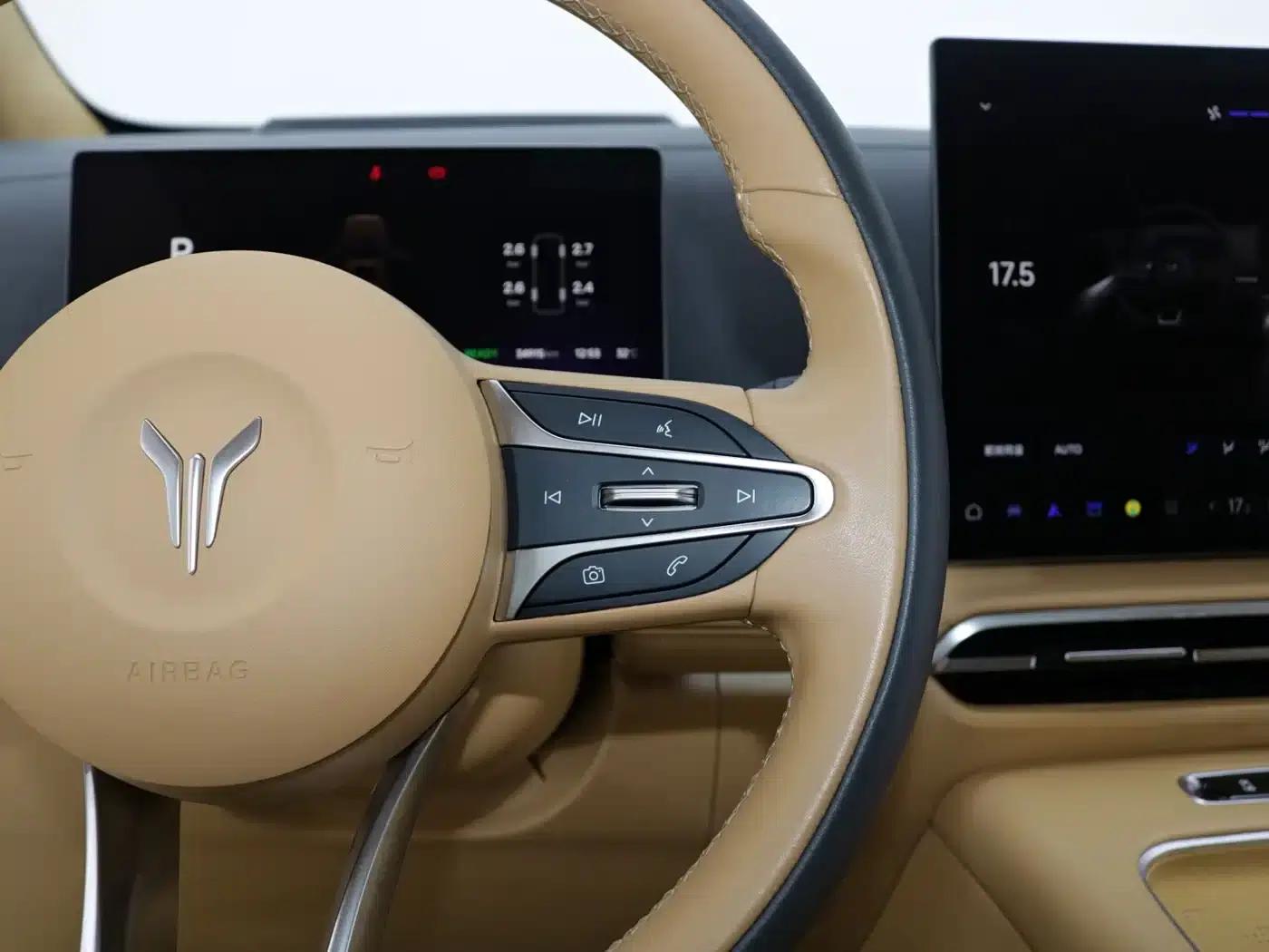 Voyah Dreamer 2025 PHEV AWD Flagship Kunpeng Edition — миниатюра 10