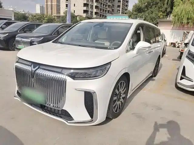 Voyah Dreamer 2025 EV AWD Flagship Kunpeng Edition