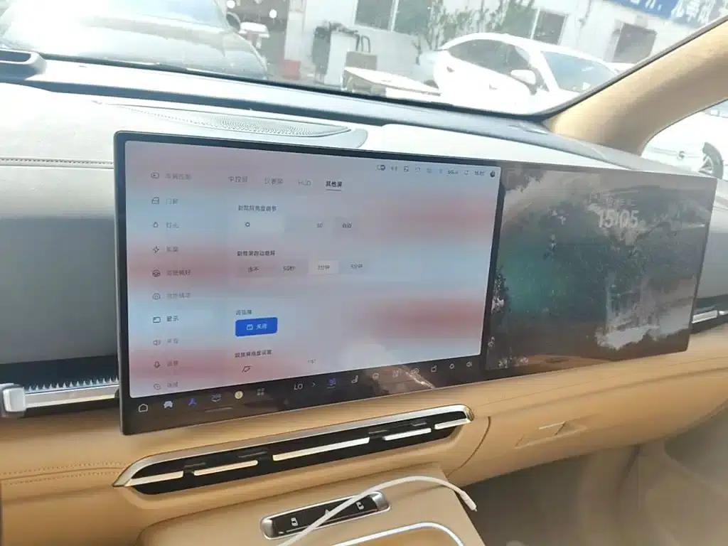 Voyah Dreamer 2025 EV AWD Flagship Kunpeng Edition — миниатюра 13