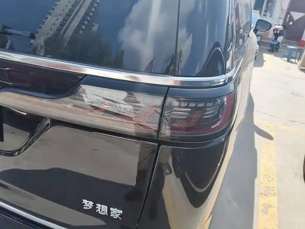 Voyah Dreamer 2025 EV AWD Flagship Kunpeng Edition — миниатюра 8