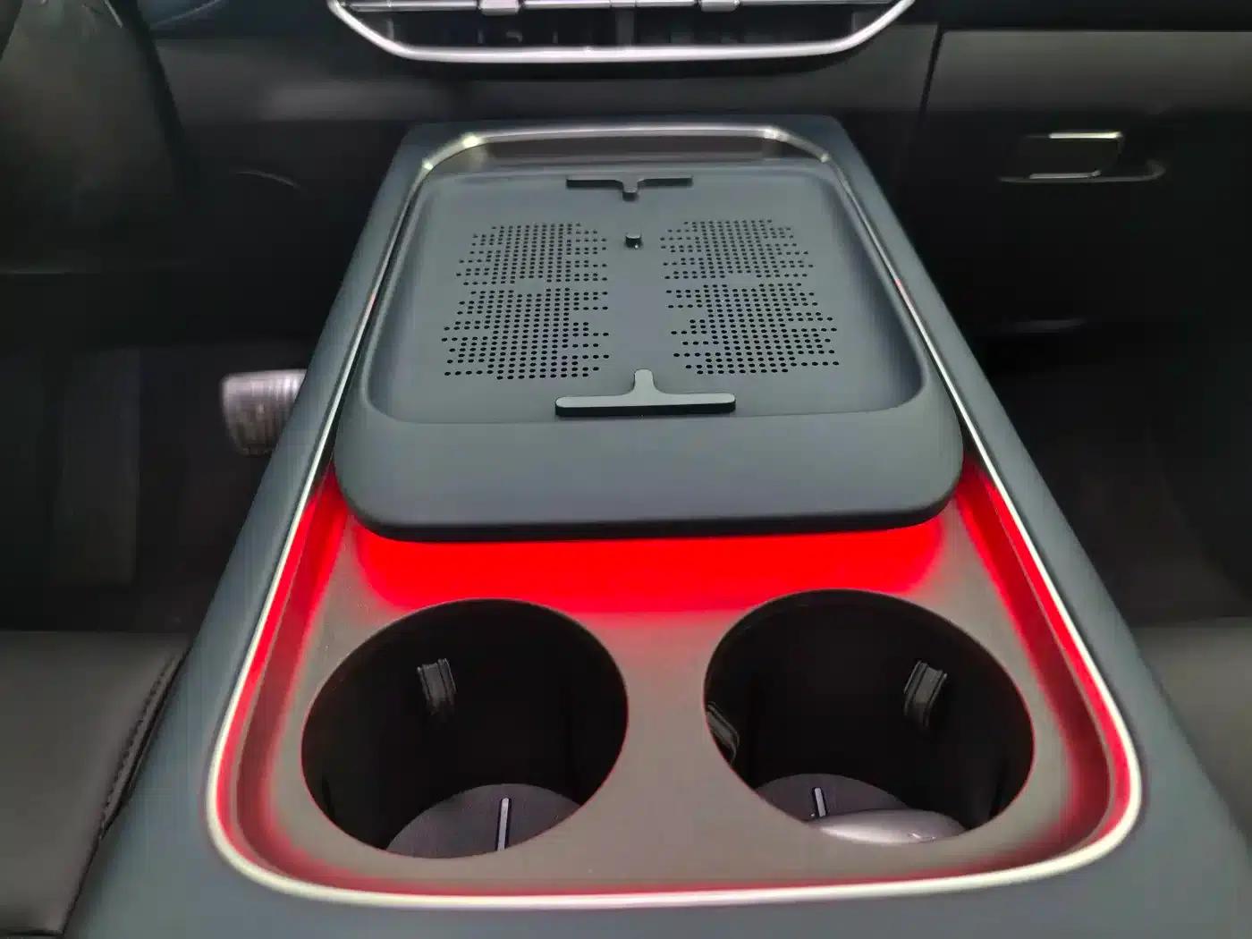 Voyah Free 2024 Model - Extended Range Intelligent Driving Edition — миниатюра 9