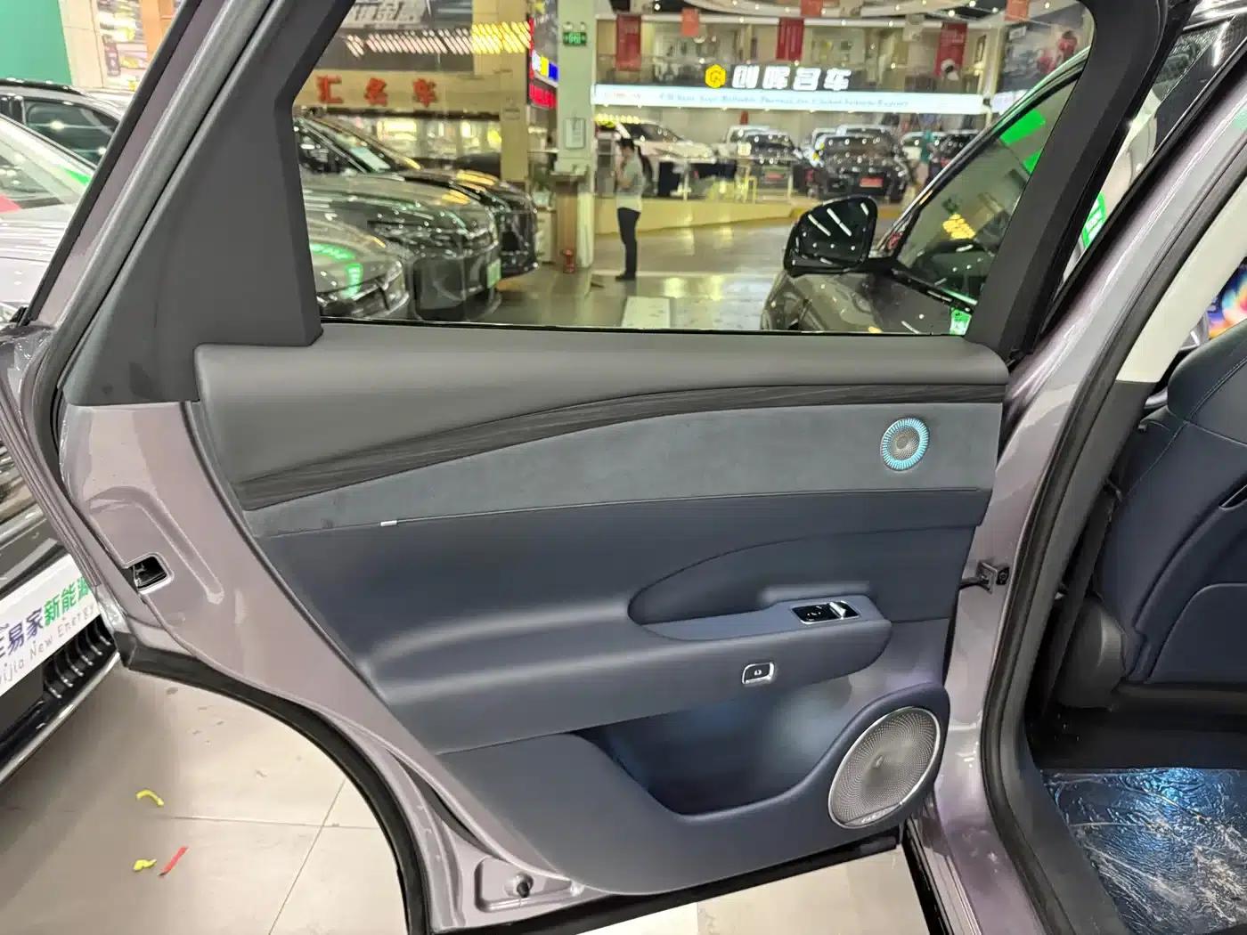 Voyah Free 2025 Free+ 4WD Qiankun Edition — миниатюра 11
