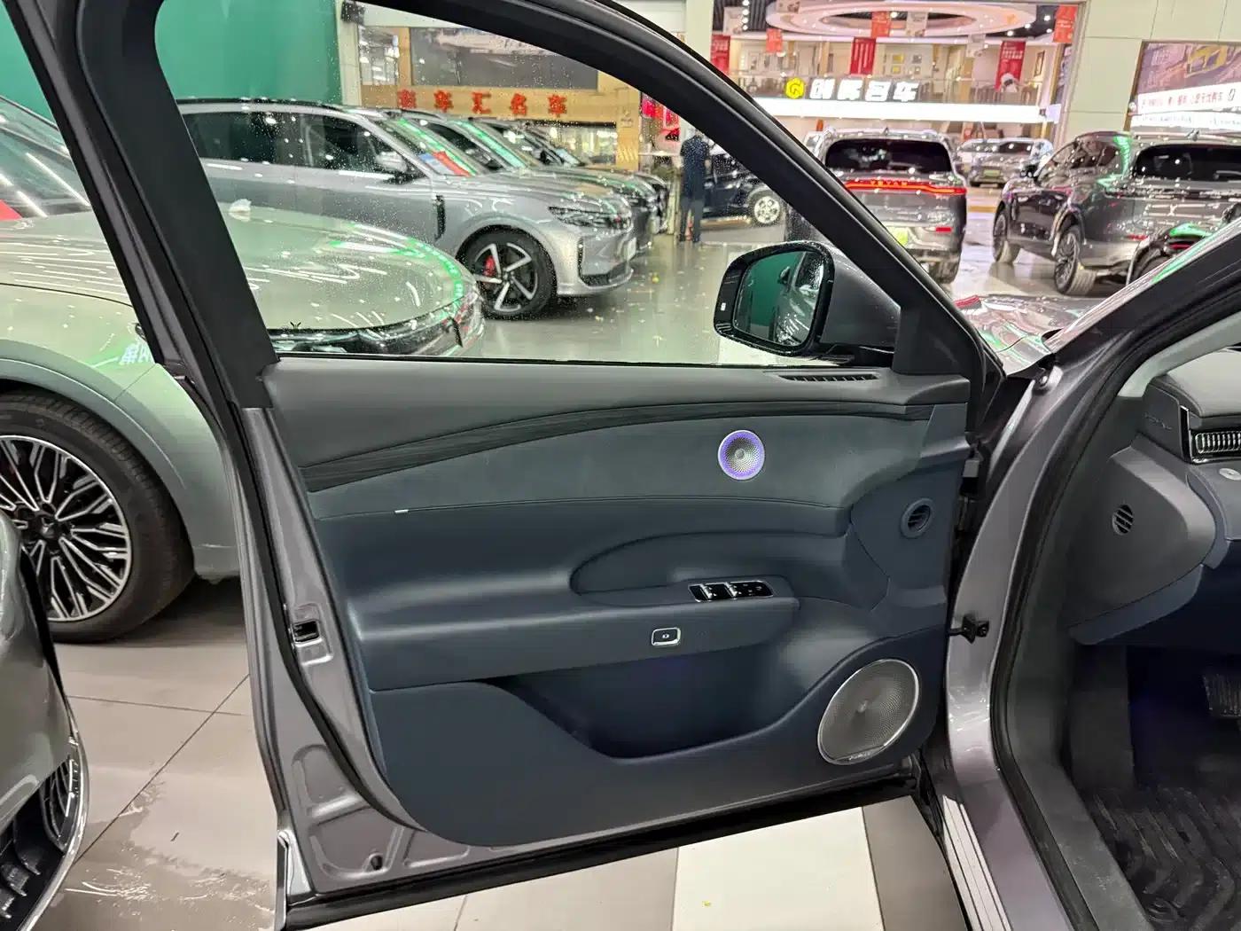 Voyah Free 2025 Free+ 4WD Qiankun Edition — миниатюра 9