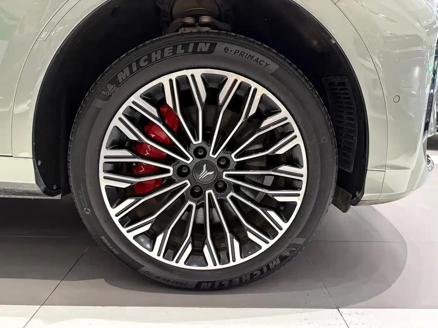 Voyah Free 2025 Free+ 4WD Qiankun Edition — миниатюра 17