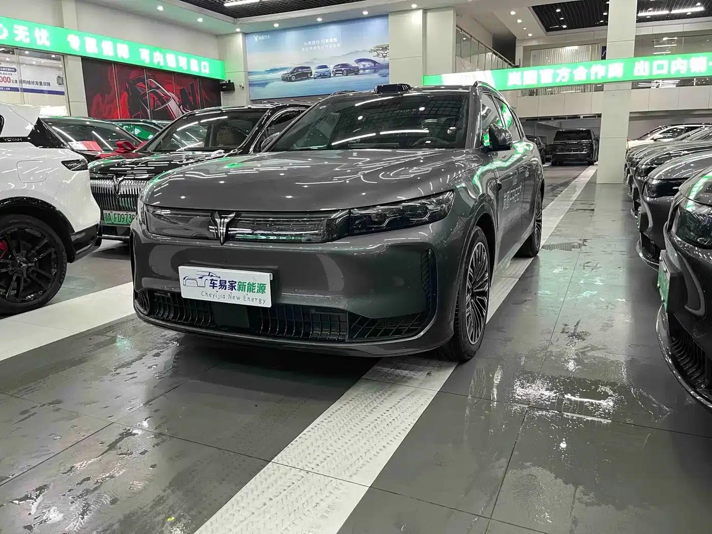 Voyah Free 2025 Free+ 4WD Qiankun Edition — миниатюра 1