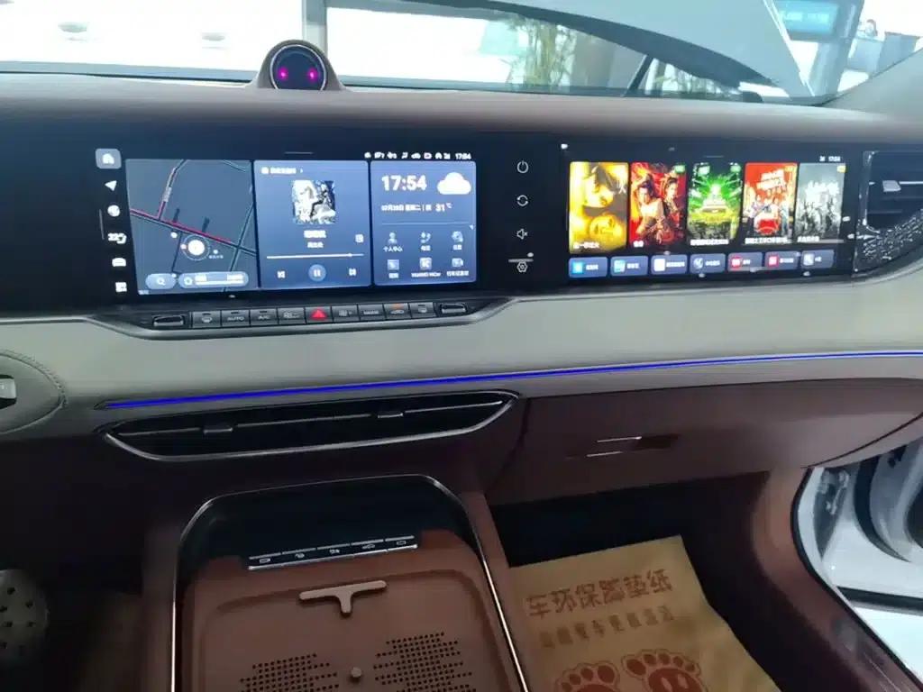 Voyah Free 2024 Model - Extended Range Intelligent Driving Edition — миниатюра 13