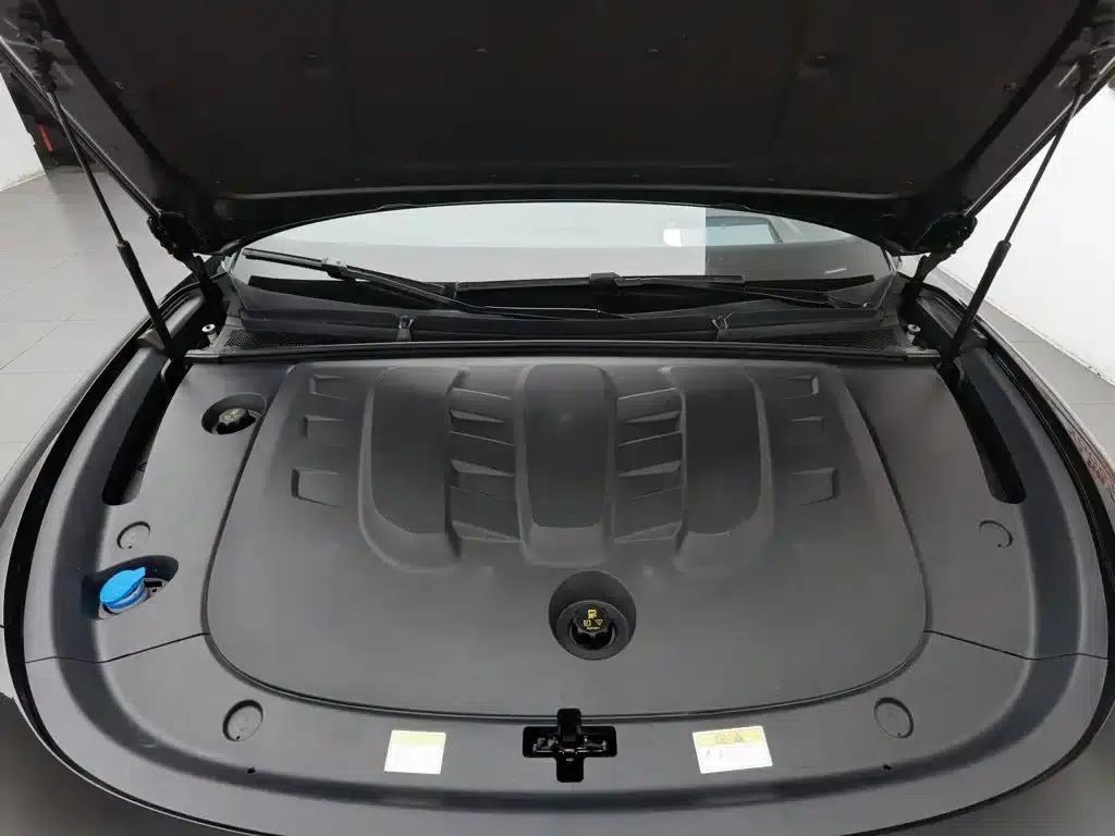 Voyah Chase Light 2024 PHEV AWD Extended Range Executive Edition — миниатюра 6