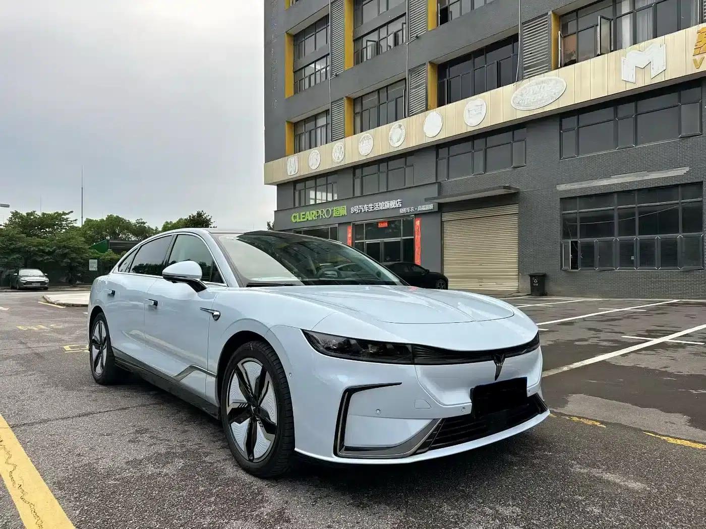 Voyah Chasing Light 2023 AWD Flagship Edition — миниатюра 3