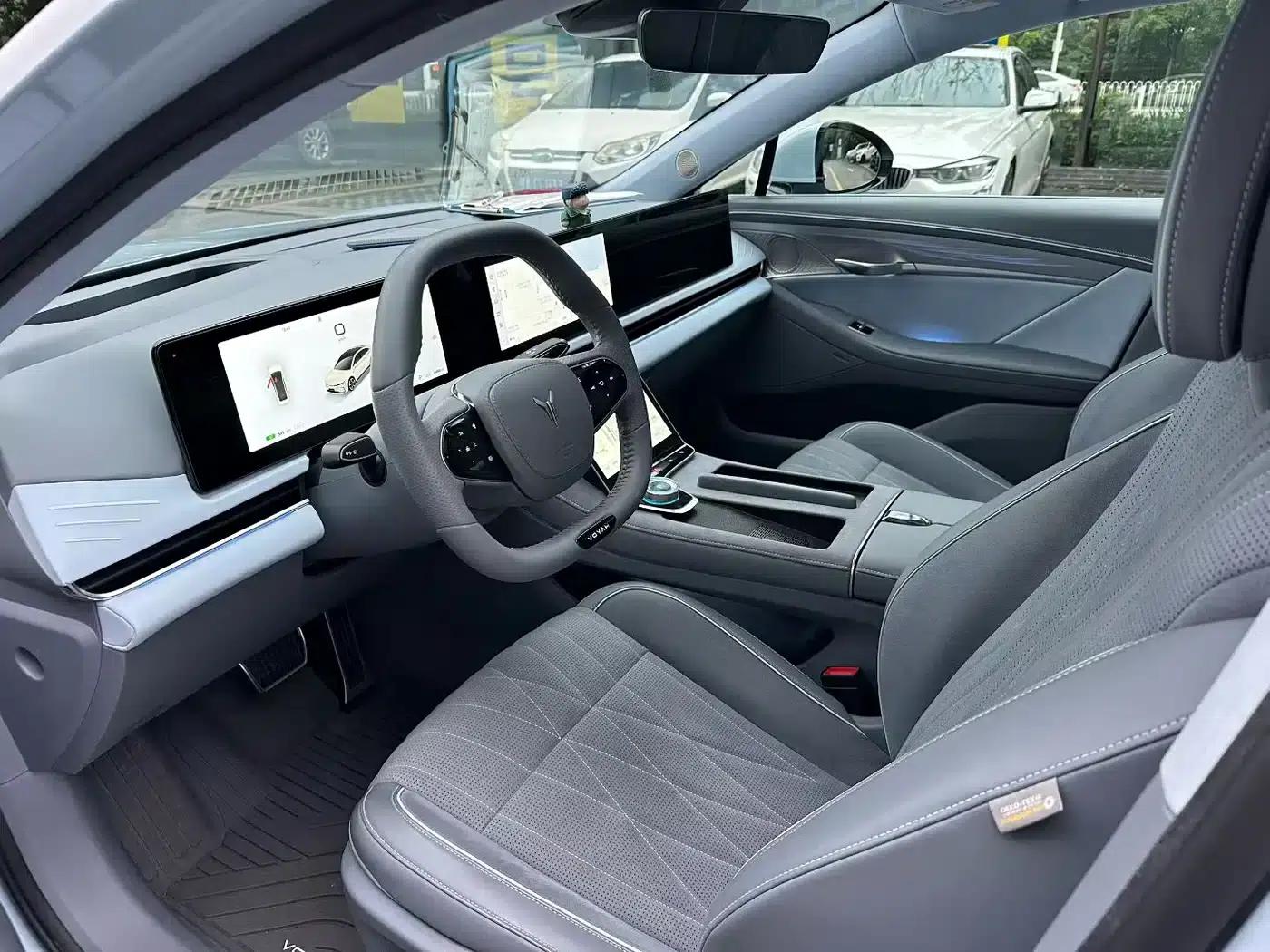 Voyah Chasing Light 2023 AWD Flagship Edition — миниатюра 7