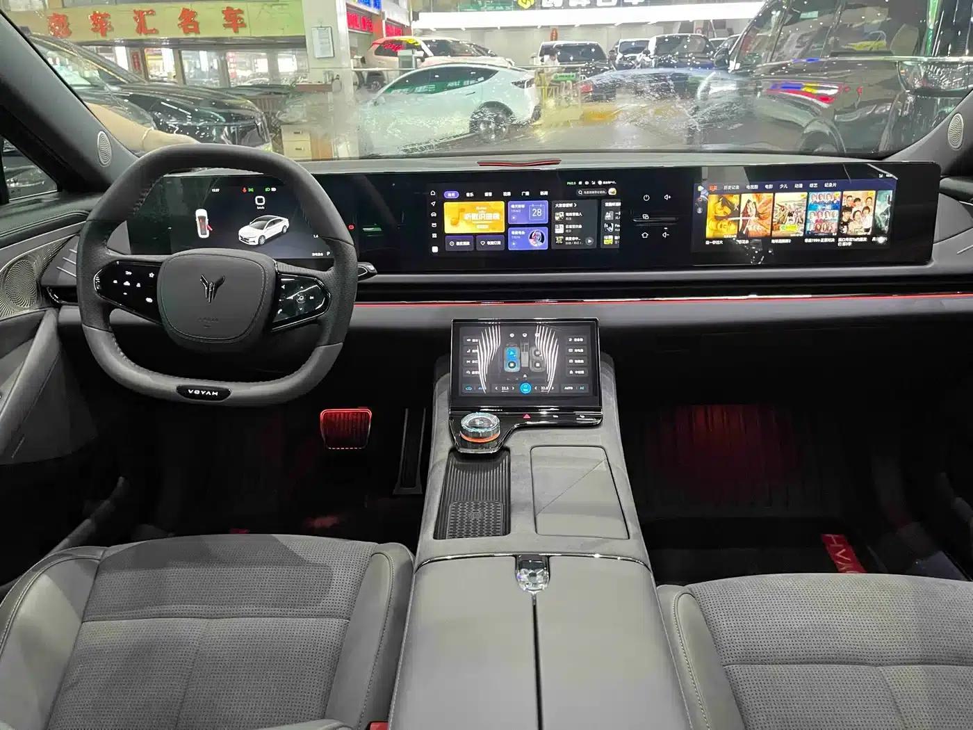 Voyah Chasing the Light 2024 PHEV AWD Long Range Flagship Edition — миниатюра 11