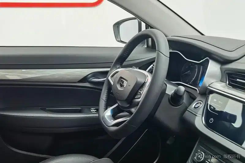 Geely Emgrand 2019 Leading Edition 1.5L Manual Deluxe Model (China VI Emission Standard) — миниатюра 16