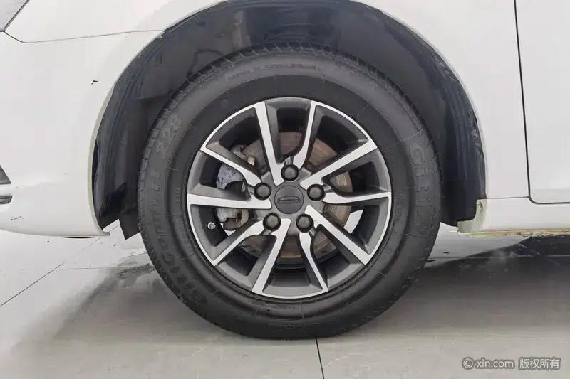 Geely Emgrand 2019 Leading Edition 1.5L Manual Deluxe Model (China VI Emission Standard) — миниатюра 9
